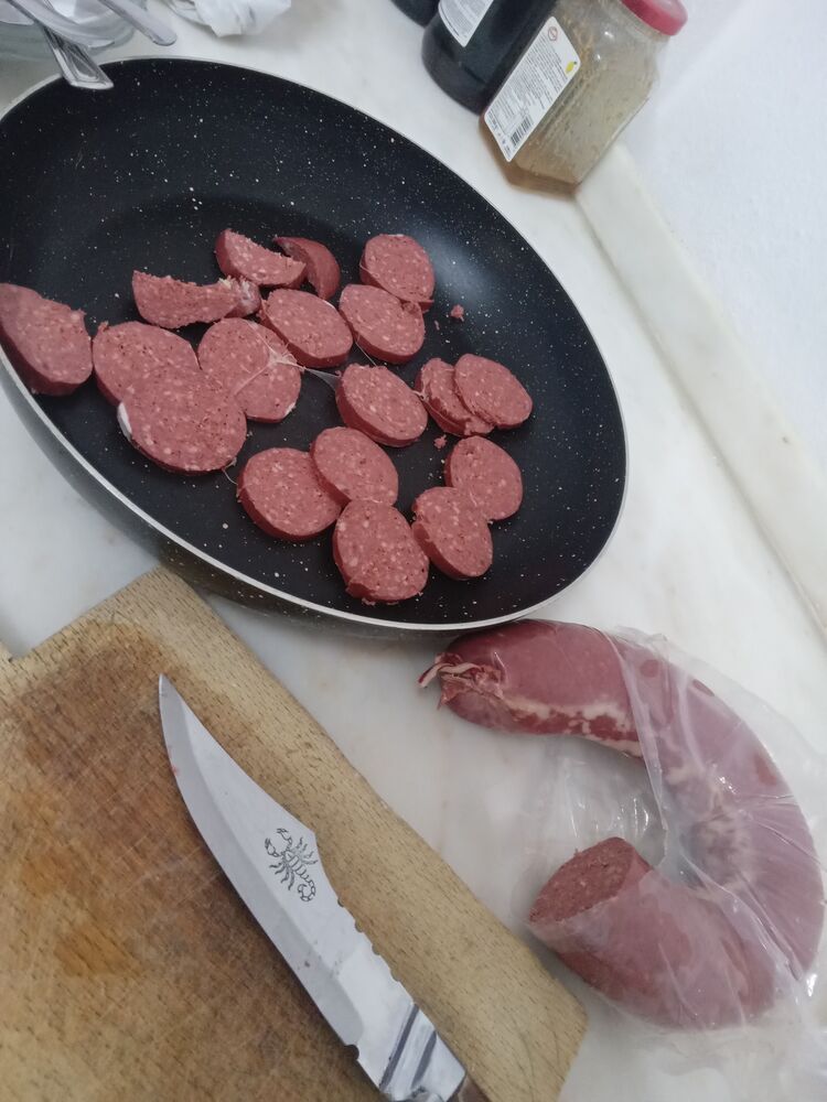 İlk önce denemek için 10 kg aldım, memnun kalınca 5 kilo daha aldım.