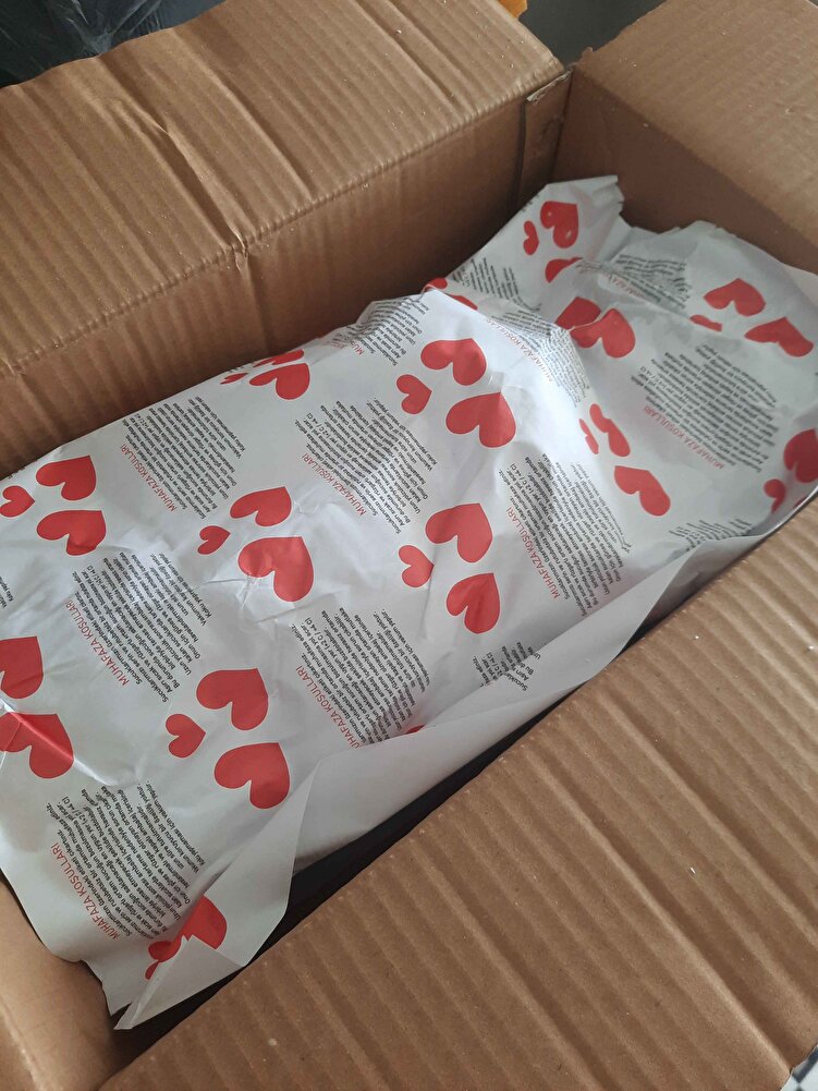 Ürün güzel paketlenmiş 1 günde aras kargo ile elime ulaştı baya şaşırdım emeğinize sağlık arka serin balkona sucuklari serdim kurusun derin dondurucuya aticam daha tatma fırsatım olmadi yorumu güncellerim