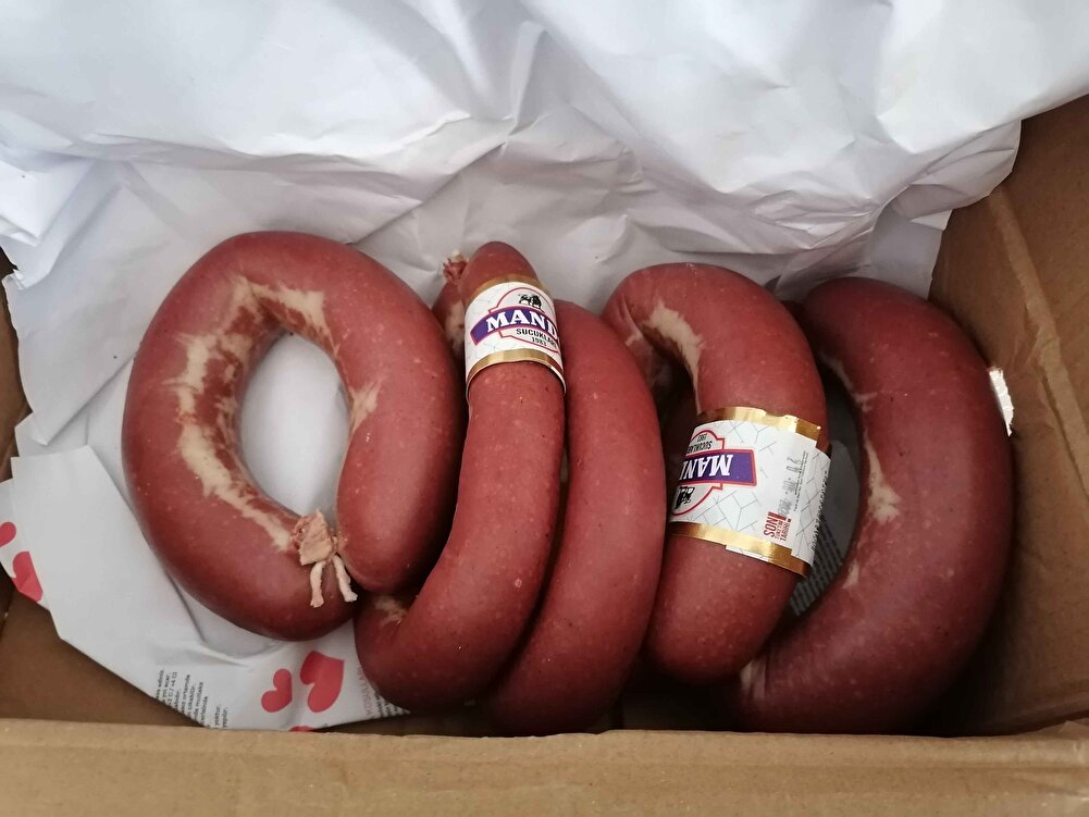 2. Alışverişim satıcı çok ilgili her soruna anında dönüş yapıyorlar. Kendilerine teşekkür ediyorum.sucuklarda problemsiz şekilde teslim edildi.