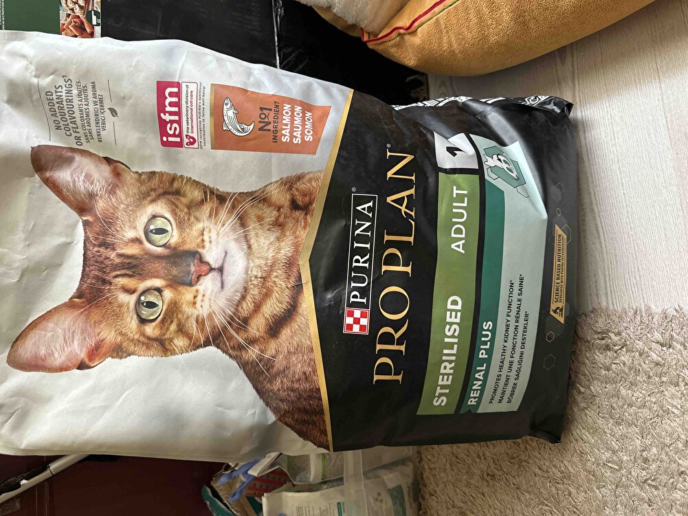 Kısa sürede sorunsuz elime ulaştı ; umarım kedilerim beğenir .