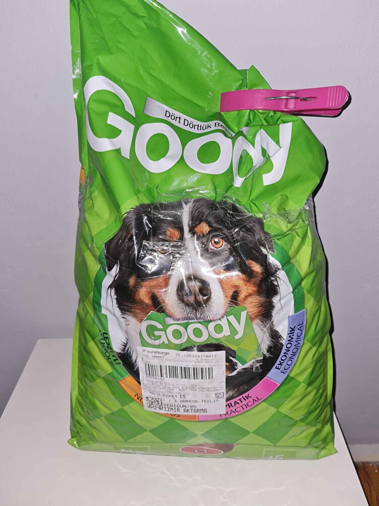 5 yildiz bilerek verdim üstte gözüksün diye kuzu etli pirinçli söyledim kırmızı paket bana gelen yeşil paket ve köpeğim kesinlikle yemiyor günah oldu mamaya sokakta köpeklere vericem artık böyle şeylere dikkat etmenizi rica ediyorum kaç kez para verip sipariş vericez doğrusu gelsin diye büyük ihtimal artık almam yeşil pakette mama igrenc kokuyor bozuk sanırım