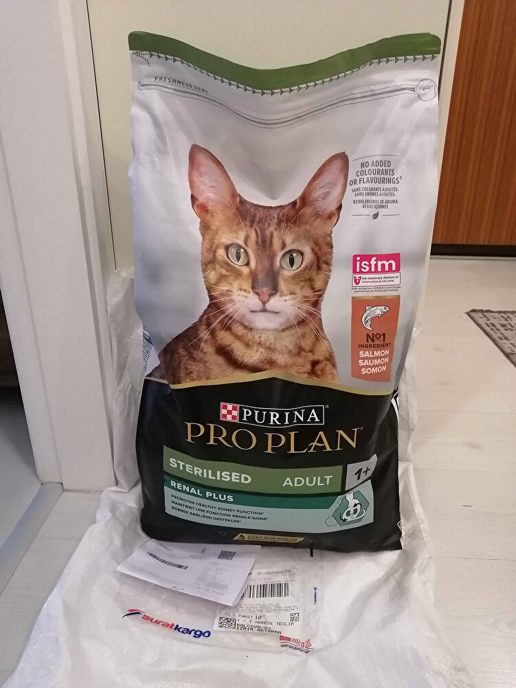 Ürün Aynı gün kargolandı paketleme sağlamdı çok çabuk geldi son kullanım tarihi de çok iyi fiyatta dışarıya göre  uygundu . Teşekkür ediyoruz