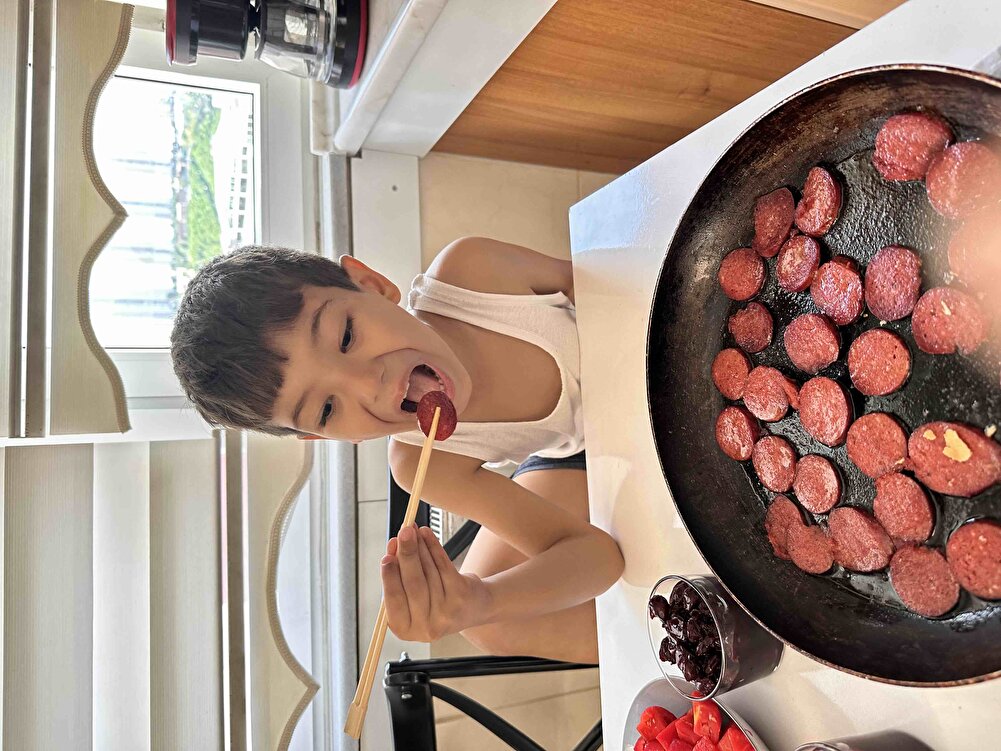 Güzel ürünler her zaman hediyesi ile geliyor çok teşekkür ederiz kalite konusunda bozulma olmadığı sürece her zaman alışverişte adresimiz 👍