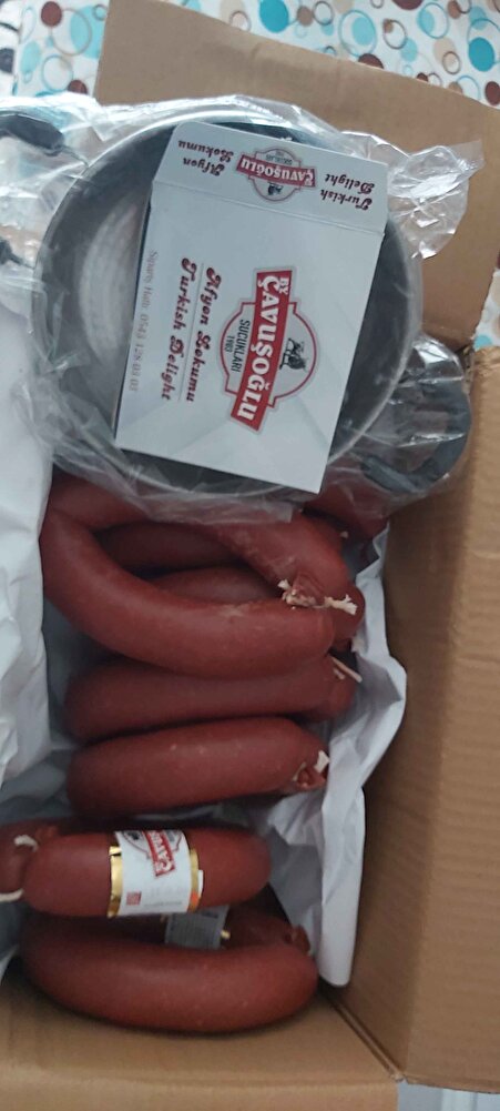 Sucuklar güzeldi beğendik,  tekrar sipariş vereceğim, hediyeler için teşekkürler.