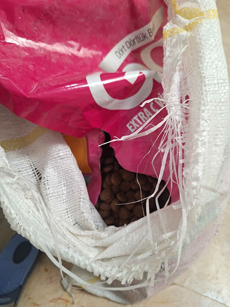 Surat kargoyu değiştirin. Siparisim yırtık geldi !