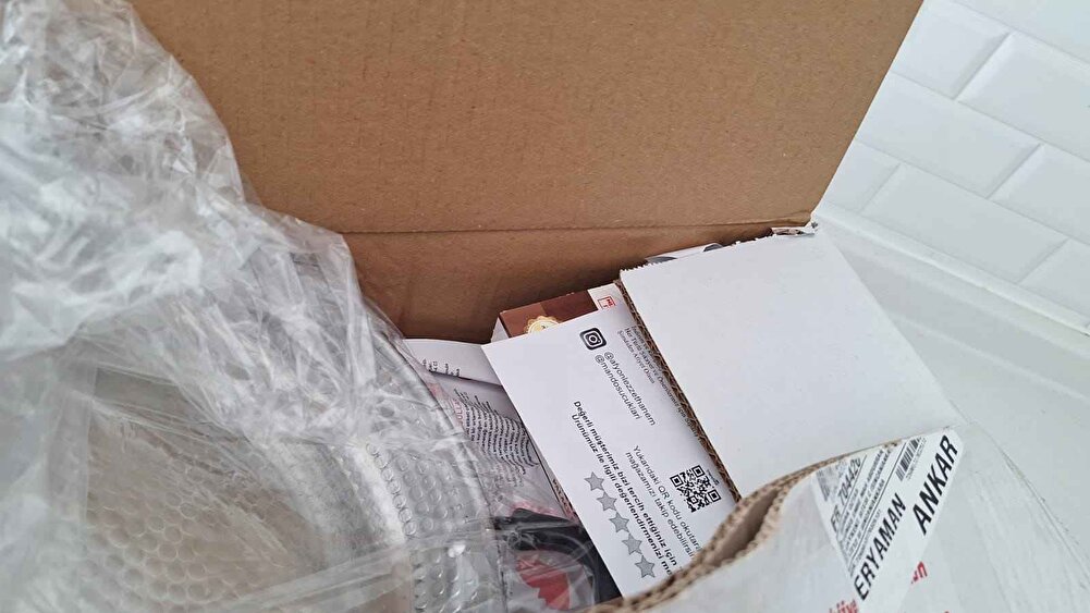 Harika kokusu falan yok çok güzel paketleme süper