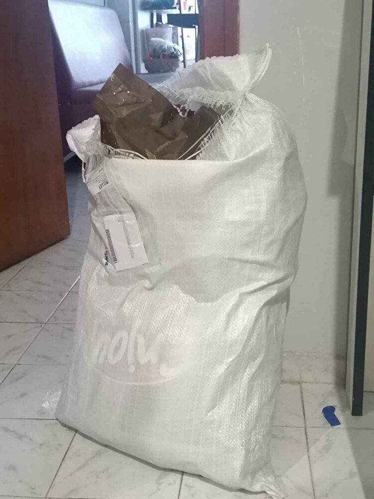 çok sevdi severek yiyor kedimiz