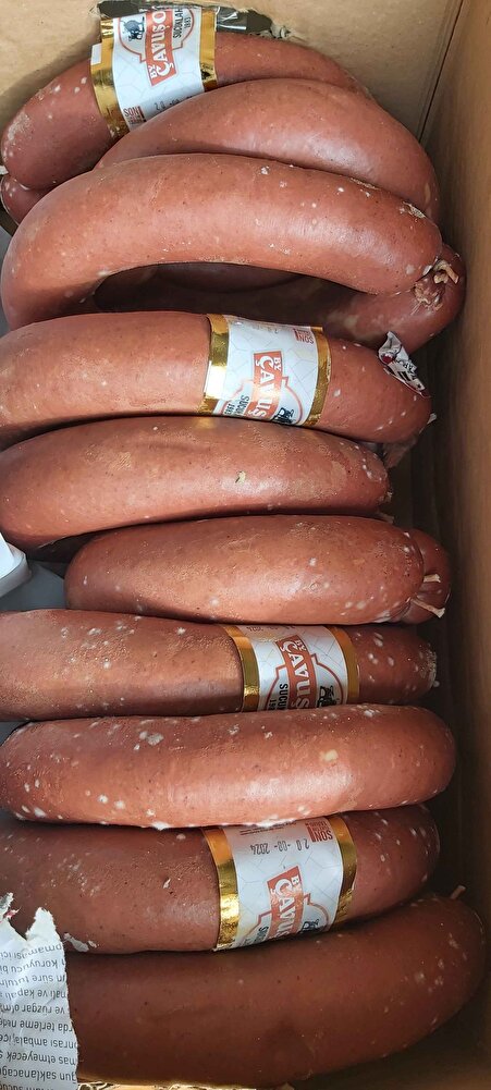 Ürün küflenmiş ve ağır kokulu bir şekilde bana ulaştı gıda ürünleri de iade olmadığı için iade sürecine girmesi konusunda trendyol ile görüşüldü, tabi gıdada iade yok diye bir prosedür olamaz bozuk sucuğu yiyip zehirlenelim mi ...