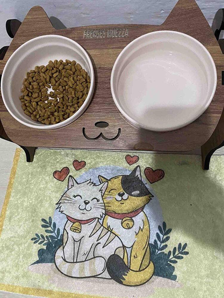 Alalı 7 ay falan oldu kedim hala çok severek yiyor.