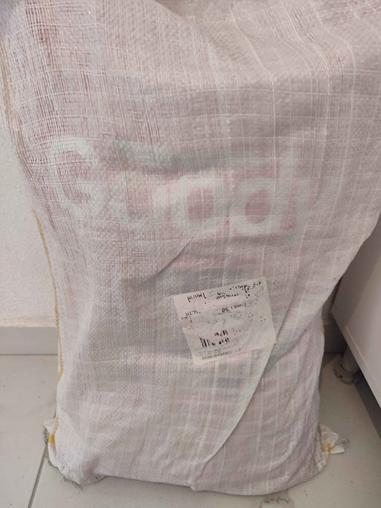 köpeğim severek yiyor