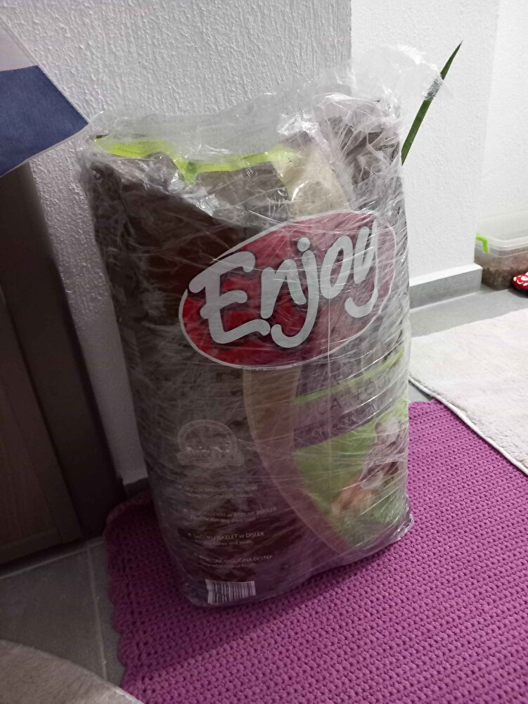 Gerek paketleme gerekse kargo çok iyiydi sokaktaki canlara aldım severek yiyorlar teşekkürler