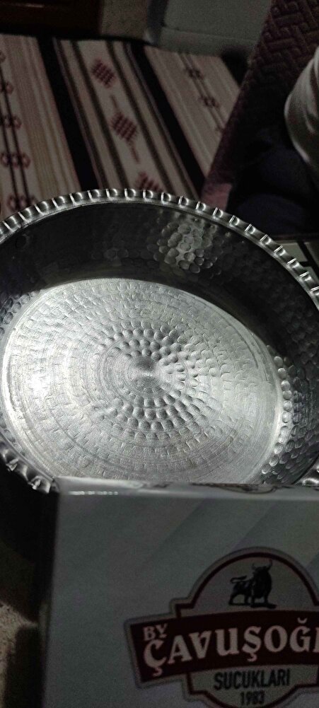 çok çok güzel biz bayıldık mükemmel tereddütsüz alın dün sipariş verdim bugün elime ulaştı o kadar özenli paketleme yapmışlar 10 kilo aldım 5 acılı 5 acısız hideyeniz için ayrı teşekkür ederim ikinci paket lokumu benim çocuklar bitirdi hayırlı bereketli satışlar