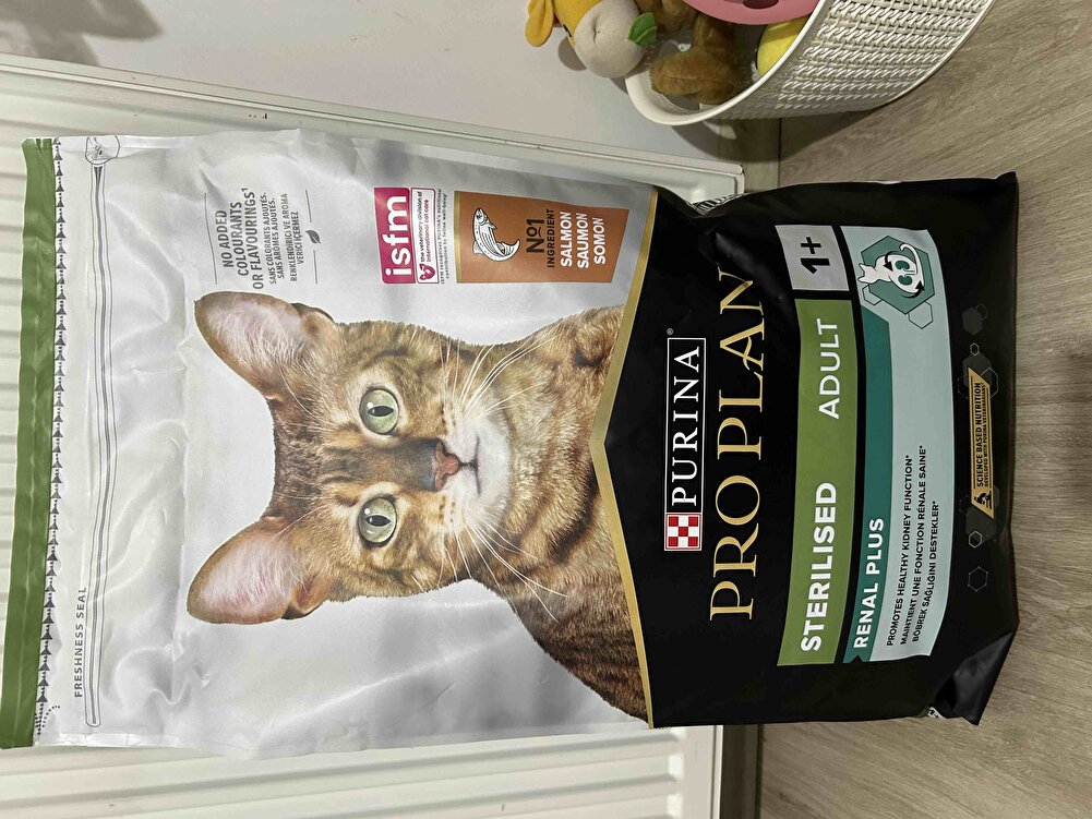 Yavrularıma sürekli kullandığım bir mama severek yiyorlar.. Satıcı desen bir sonra ki gün  hemen göndermesi daha güzel oldu çok teşekkür ederim Gönül rahatlığıyla sipariş verebilirsiniz.. 👍✨