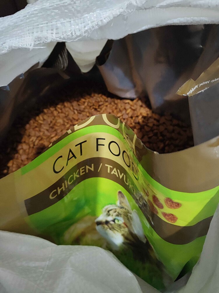 Bahçedeki kediler için alıyorum beğendiler 🐈‍⬛