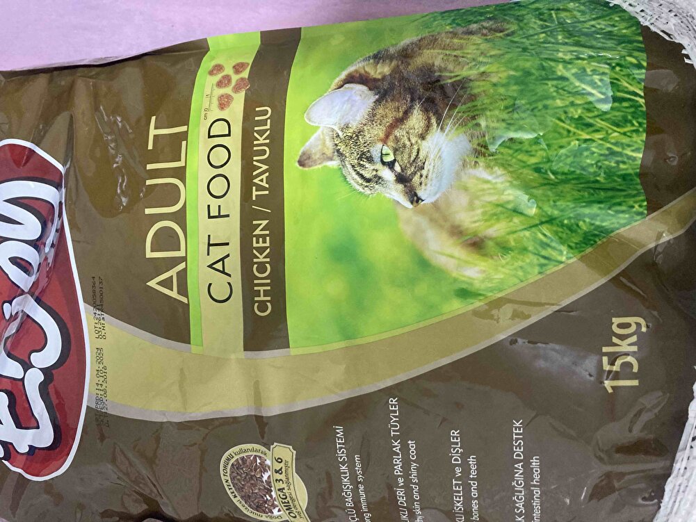 Siparişim hasarsız olarak belirtilen sürede teslim edildi. Bu markayı tercih etmemin sebebi arkadaşımın uzun yıllar bu markayı kullanmasıydı. Sokaktaki minik arkadaşlarım için aldım. Ben memnun kaldım alacak olanlara tavsiye ederim. satıcıya ve kargo firmasına teşekkür eder iyi çalışmalar dilerim