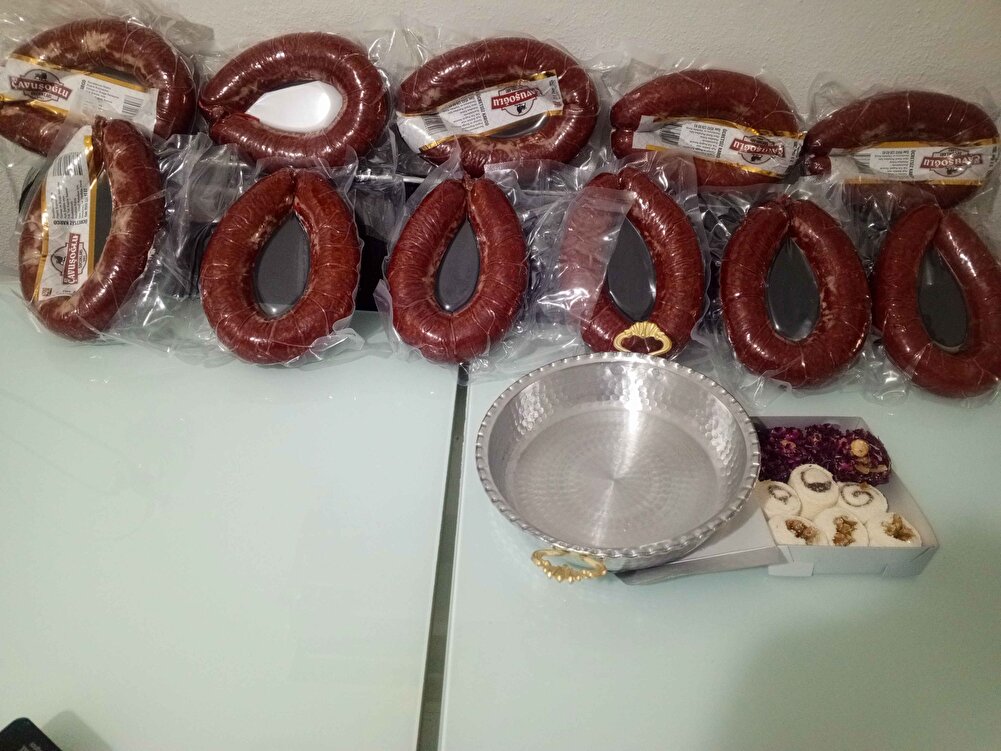 Çok kısa sürede elimize ulaştı, tadıda gayet gü zel hediyeler için ayrıca teşekkürler .Gönül rahatlığıyla alabilirsiniz