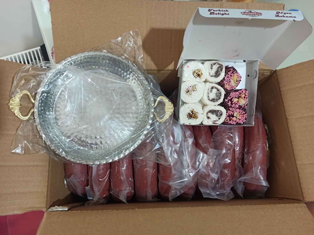 Ürünler, gönderim, paketleme herşey çok güzel itinalı. Hediyeler için teşekkür ederim.