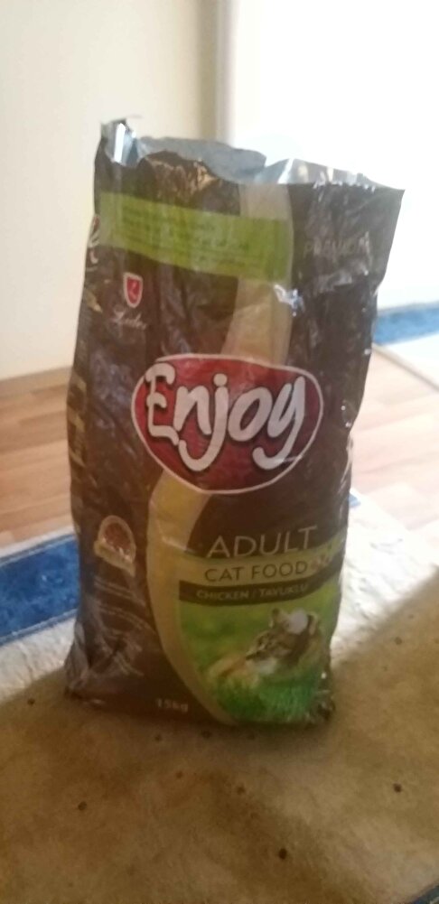 paketleme cok iyiydi saglam bi sekilde elime ulasti.hem.evdeki kedim hemde disarda baktigim canlar severek yiyorlar cok tsk ederim