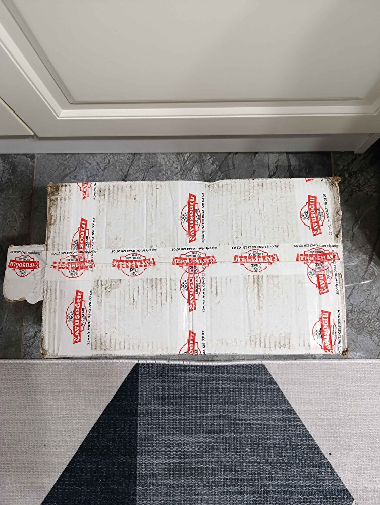 Sucuklar çok lezzetli tava ve lokum hediyeleriniz içinde çok teşekkür ederim. Sipariş verdikten bir gün sonra çok güzel paketlenmiş şekilde geldi