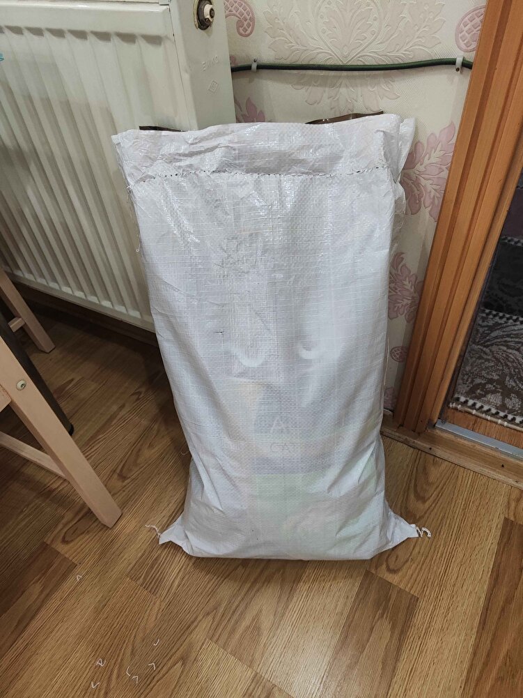 Arkadaşlar satıcı çok ilgili ve profesyonel hızlı güvenli ve sorunsuz kargo teslim. Ürün taze kaliteli ve güzel. dön kullanma tarihi yeni. sokak hayvanları için yıllardır bu markayı alıyorum  kalitesi ve marka çok iyi. Teşekkürler satıcı.