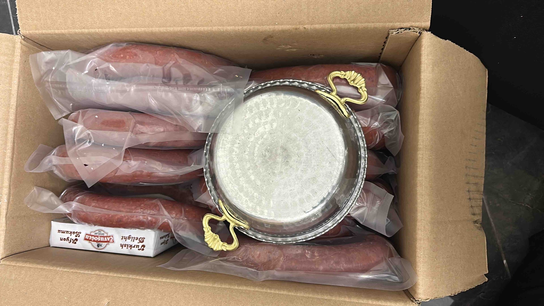 Harika tadı var çok beğendik severek kullanıyoruz herkese tavsiye ederim hediyeleri için de teşekkür ederim