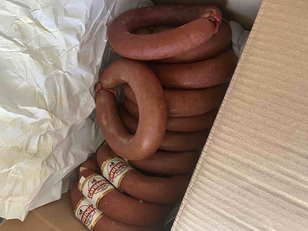 Üste çıksın diye beş yıldız veriyorum herkes okusun!!! Ürün gıda olmasına rağmen vakumsuz geldi artı tarihi geçmiş ürün göndermişler söylenildiği gibi öyle hediye falanda koymamıştılar iade sürecinde de çok uğraştırdılar helal etmiyorum