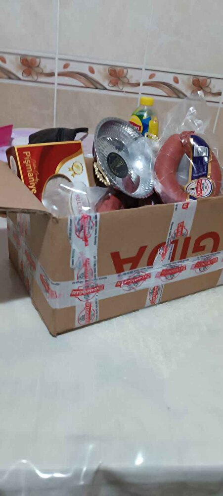 hediyeler ve kargolama için teşekkür.  annemlere aldım.  tadını çok beğenmişler. Özlem Öz ün önerisi ile almıştım. beğendik