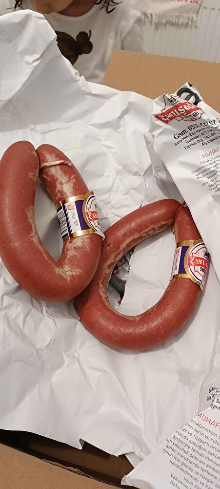 sucuğu kokusunu sevdim. Ailecek tadını da sevdik.  Bir kasap sucuğu olmasada tadı güzel.  Kargo hızı çok iyi ve küçük jesttiniz için teşekkür ederiz. 🙋🏻‍♀️