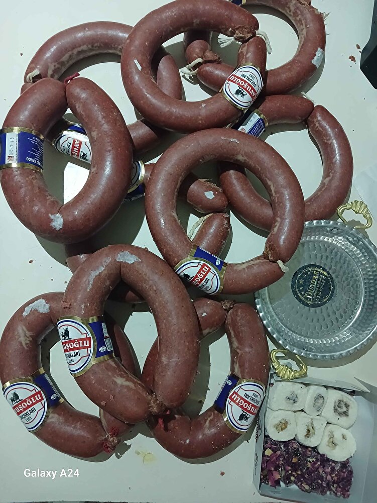 hızlı ulaştı. ürün kalite ve lezzetini çok beğendik ailecek tavsiye ediyoruz hediyeler için teşekkürlerimi sunuyorum @dileksema_777