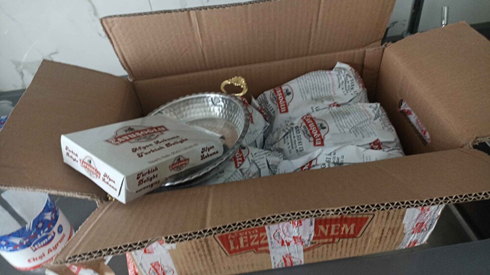 gayet güzel ve çok korunaklı bir şekilde teslimat yapıldı yanındaki hediyeler için çok teşekkür ederiz 🥰