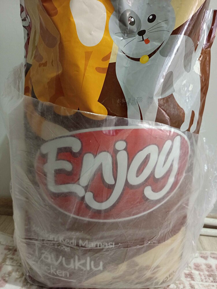 Kedi dostlarımız çok seviyor her ay 1 paket alıyorum. Kargo da sağlam geldi teşekkürler