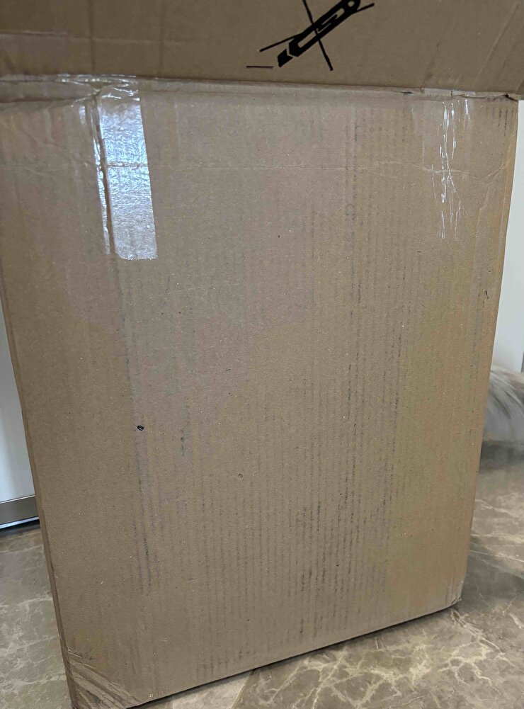 Daha önceden kullandığım bir üründü, memnunuz. Birkaç güne ürün teslim edildi, hızlıydı. Paketlemesi çok iyiydi, koli içerisine koyulduğu için ürün sağlam ulaştı. Güzel paketleme ve gönderdiği hediyeler için satıcıya teşekkür ederim.