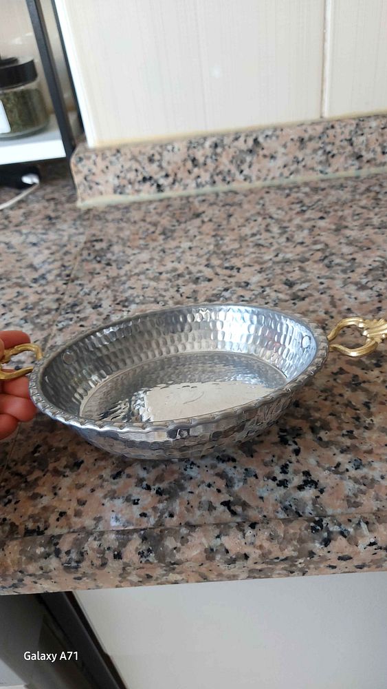 Kargom kısa sürede geldi hemen tadına baktım tereddüt etmeden alabilirsiniz. Hediyeleriniz içinde teşekürler