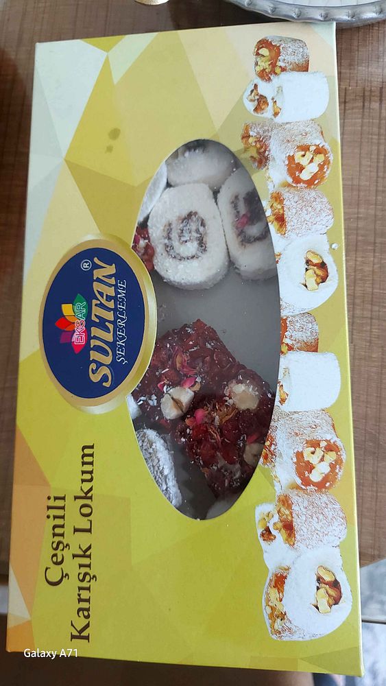 Kargom kısa sürede geldi hemen tadına baktım tereddüt etmeden alabilirsiniz. Hediyeleriniz içinde teşekürler