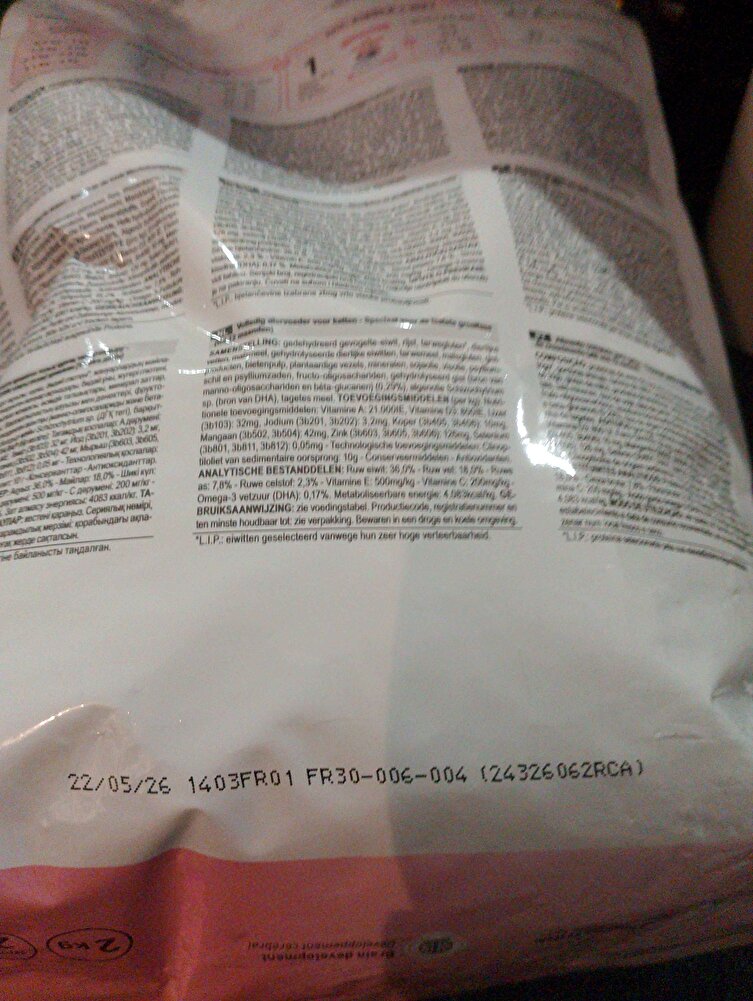 Ürün orjinal ,,sadece paketleme çok kötuydu,,2 paket aldım birisi sağlamdi birisi delik,,streç naylona sarılmiş geldi,,,,ama ürün orjinal tereddut etmeden alabilirsiniz