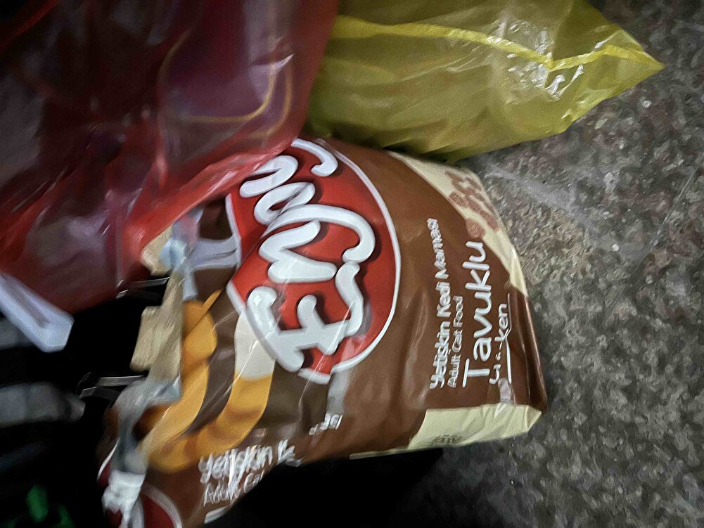 Sokaktaki canlar için alıyorum fiyatından paketlemesi her şey çok  iyi