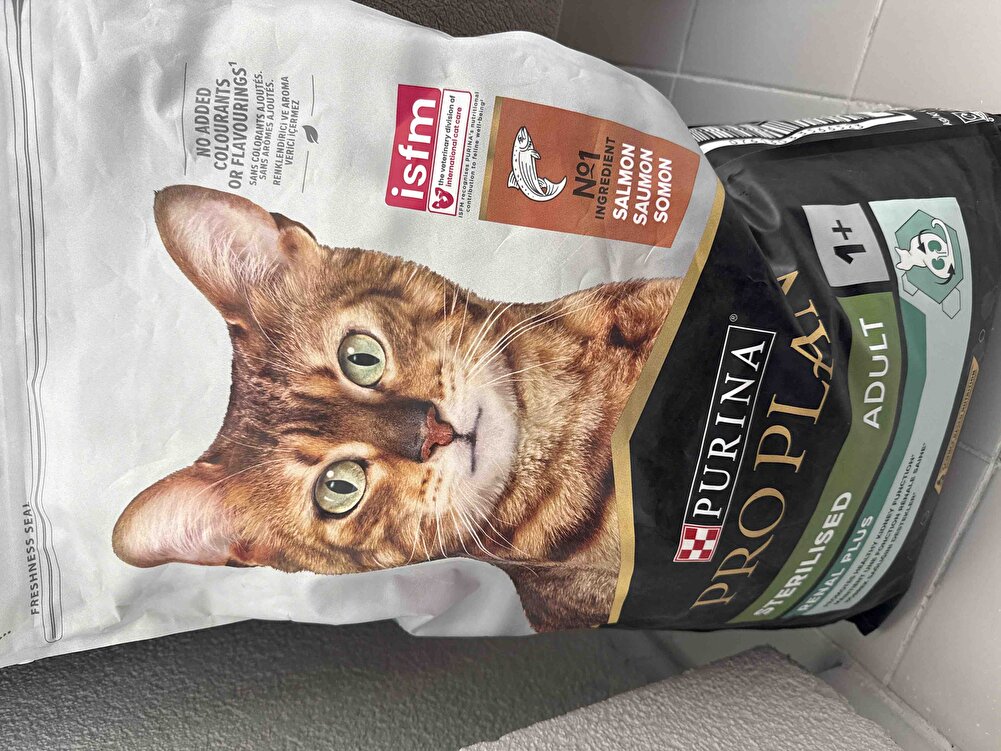 Paket gayet sağlam geldi skt 05.2026 memnun kaldık bundan sonraki siparişlerimizde izmirpeti tercih edeceğiz