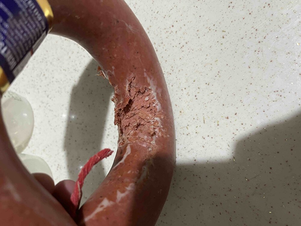 Daha öncede sipariş verdim çok güzel diye kutu elime ulaştı tek tek açmaya bi başladım 2 tanesi maalesef böyle ne olduğu belli değil o yüzden 2 halkayıda çöpe atmak zorunda kaldım  yıldızından düşmüyorum gene pağanladım