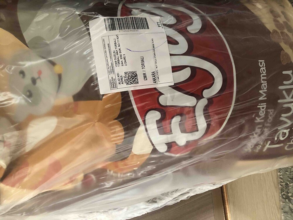 Çok güzel mama sokaktaki kediler severek yiyorlar