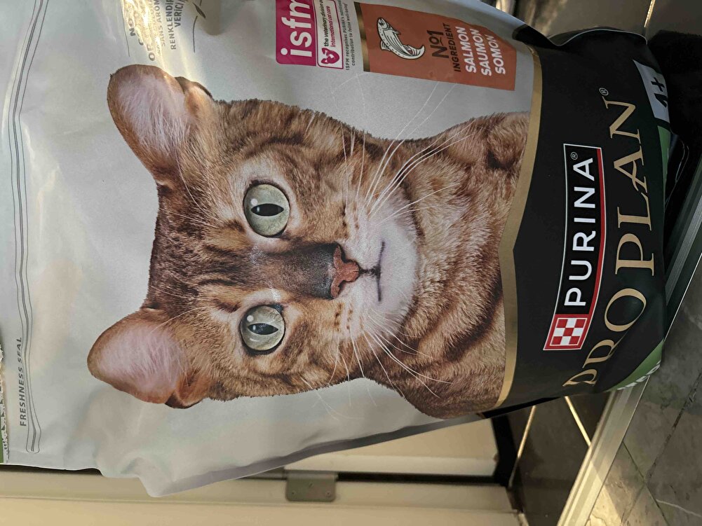 Sağlam ve çok hızlı geldi kedim kuryeyi kapıda karşıladı teşekkür ederiz satıcıya 🙏🏻