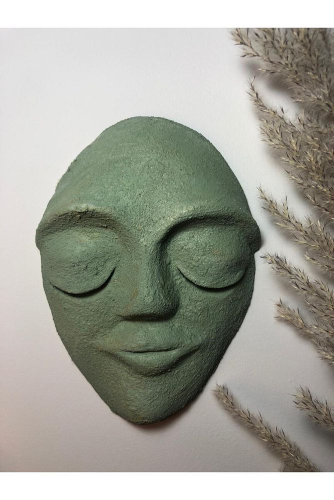El Yapımı Duvar Maskları 3'lü Set