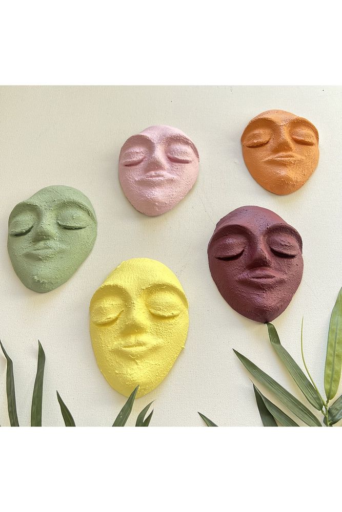 El Yapımı Duvar Maskları 5'li Set, Canlı Renklerle Boyalı Sakin Yüz Maskeleri, Duvar Dekor Objesi