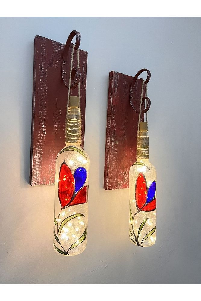 Peri Led Aydınlatmalı Kırmızı Ahşap Dekorlu, Vitray El Boyama Lale Desen Şarap Şişesi Aplik 2'li Set