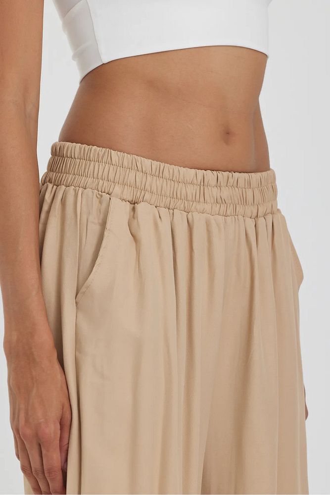 Kadın Beli Lastikli Cepli Bol Paça Viskon Pantolon