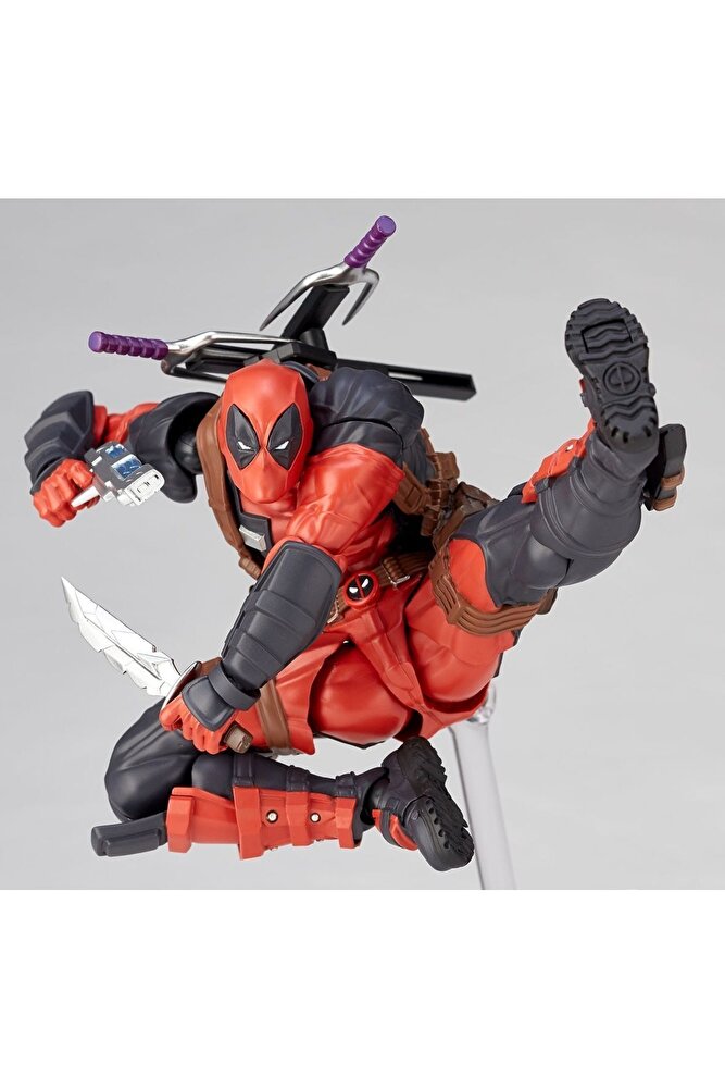 Deadpool & Wolverine Deadpool vers. 2.0 Standlı Çok Aksesuarlı