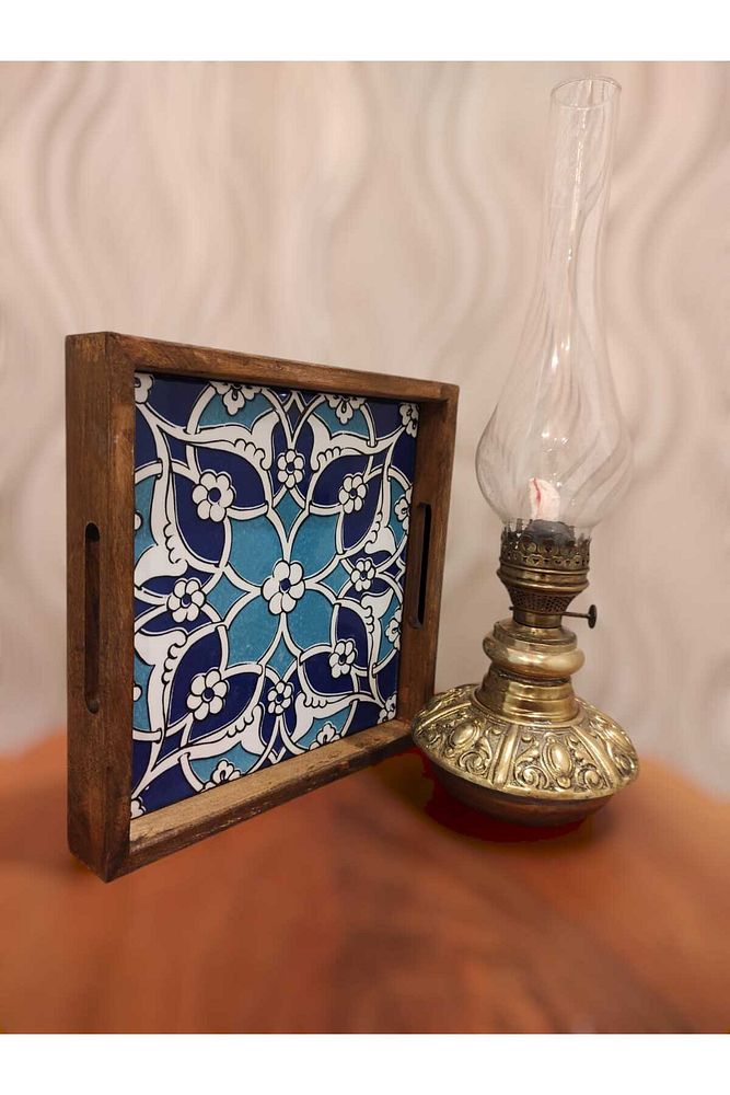 20 X 20 Cm Nihale Çini Mia-83t Ahşap Fırınlanmış Kuru Kayın Çinili Sunum Tepsisi