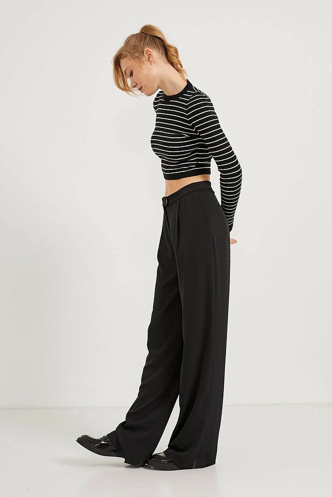 Kadın Standart Beden Bisiklet Yaka Çizgili Esnek Crop Body
