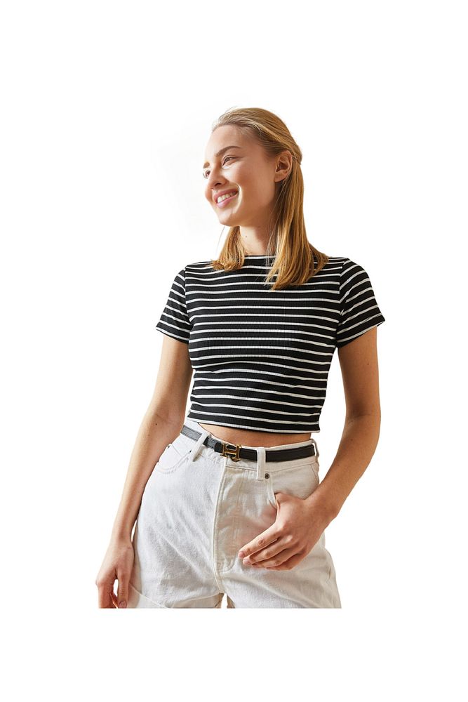 Kadın Bisiklet Yaka Çizgili Esnek Pamuklu Crop T-Shirt