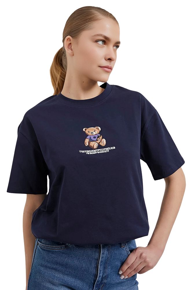 Kadın Bisiklet Yaka Bol Kesim %100 Pamuk Önü Ayıcıklı T-Shirt