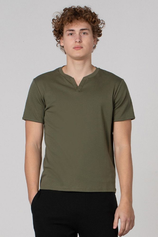 Erkek S V Yaka Detaylı %100 Pamuk Ribana Dokuma T-Shirt